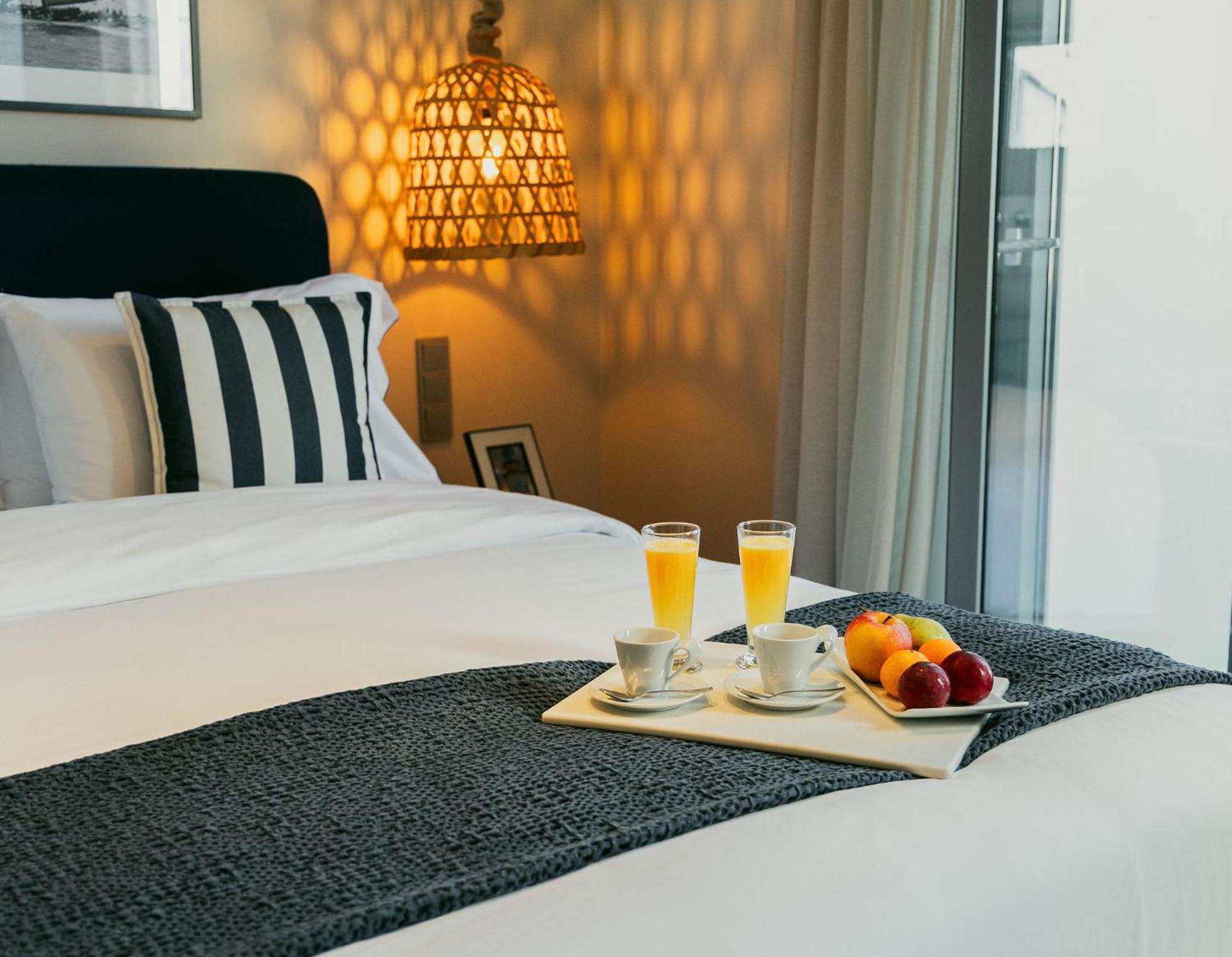 Oniro Suites Mykonos Town エクステリア 写真
